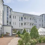 667, Seepark Apartment *